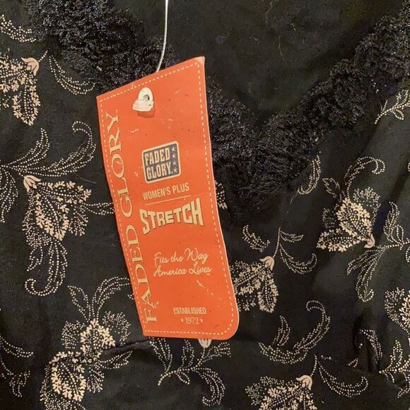 Botanical Print Stretchy Tank Top - Picture 3 of 8